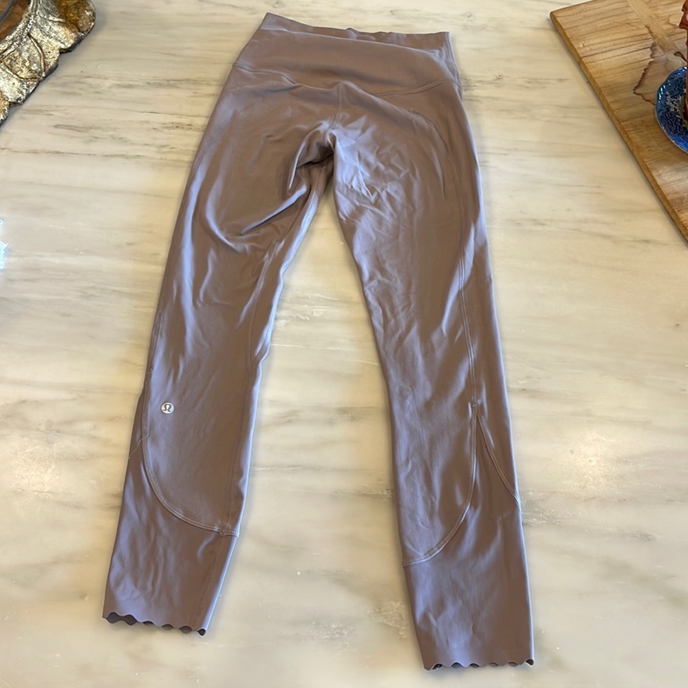 lulu scallop leggings